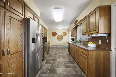 Kitchen - 59 Joan Dr, Pittsfield, MA 01201 photo 1 of 8