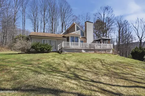 56 Victoria Ln, Lanesborough, MA 01237