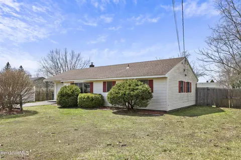 43 Eleanor Rd, Dalton, MA 01226