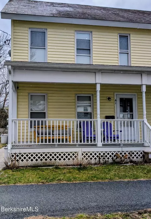41 Arnold St #1, Williamstown, MA 01267