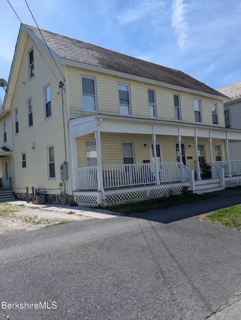 41 Arnold St #1, Williamstown, MA 01267