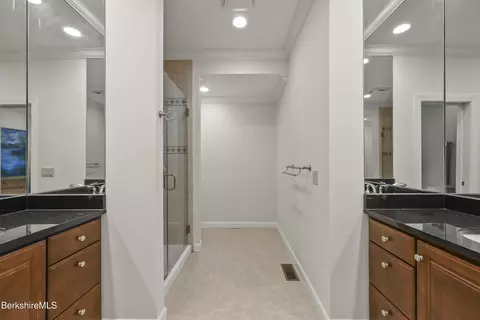 Bath - 18 Highcrest Rd, Lenox, MA 01240 photo 1 of 5