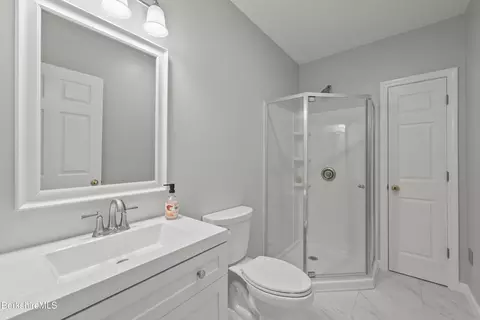 Bath - 18 Highcrest Rd, Lenox, MA 01240 photo 5 of 5