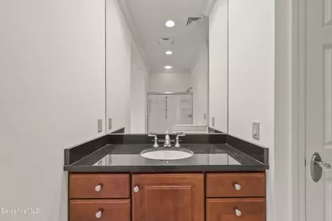 Bath - 18 Highcrest Rd, Lenox, MA 01240 photo 4 of 5