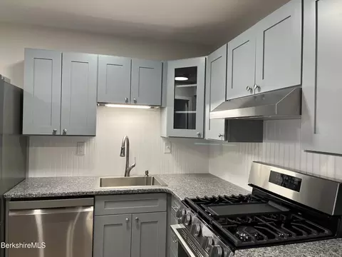 Kitchen - 2 Rolling Hls # -4, Lenox, MA 01240 photo 4 of 5