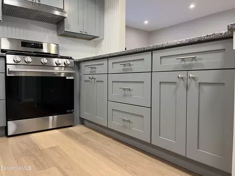 Kitchen - 2 Rolling Hls # -4, Lenox, MA 01240 photo 5 of 5