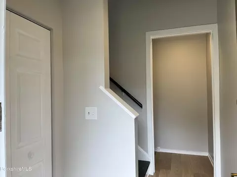 Entry Way - 2 Rolling Hls # -4, Lenox, MA 01240 photo 1 of 2