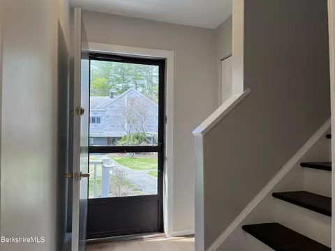 Entry Way - 2 Rolling Hls # -4, Lenox, MA 01240 photo 2 of 2