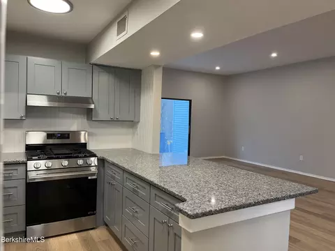 Kitchen - 2 Rolling Hls # -4, Lenox, MA 01240 photo 2 of 5