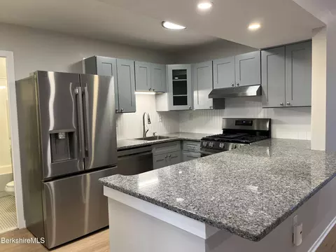 Kitchen - 2 Rolling Hls # -4, Lenox, MA 01240 photo 3 of 5