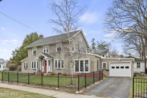 133 Pomeroy Ave, Pittsfield, MA 01201