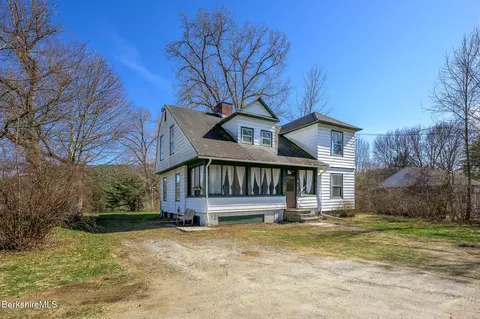 6 East St, Stockbridge, MA 01262