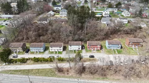 401-413 Wahconah St, Pittsfield, MA 01201