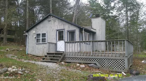 33 Pine Rd, New Marlborough, MA 01230