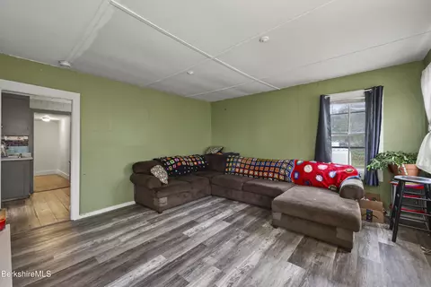 11 Bena St, Lanesborough, MA 01237