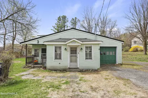11 Bena St, Lanesborough, MA 01237