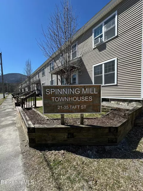 25 Taft St, North Adams, MA 01247