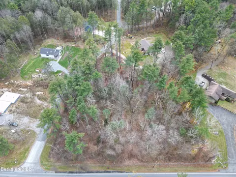 2 Terra Ferma Dr, Egremont, MA 01258
