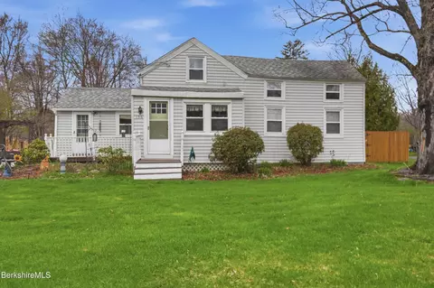 156 Chapel St, Pittsfield, MA 01201