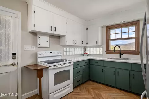 Kitchen - 166 Main St, Williamstown, MA 01267 photo 2 of 3