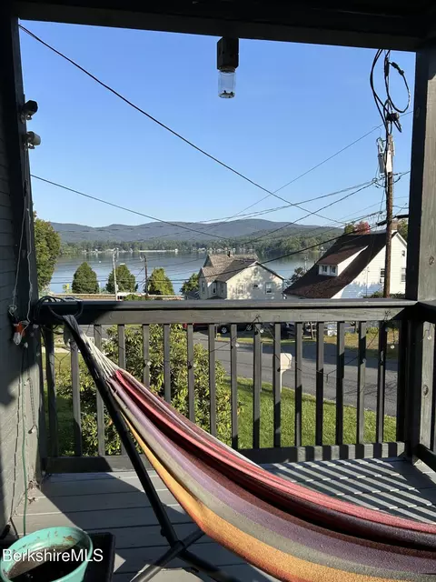 22 Broadway St, Pittsfield, MA 01201