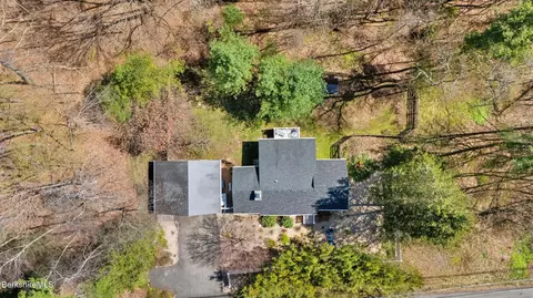 7 Lake Buel Rd, Great Barrington, MA 01230