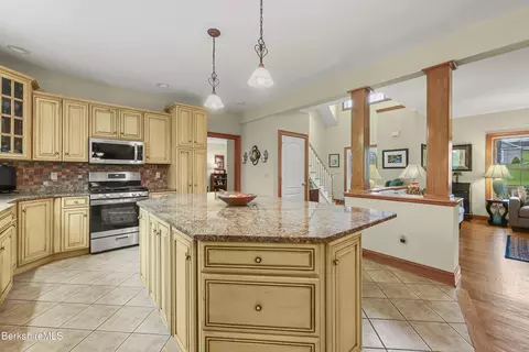 Kitchen - 31 Fox Run St, Lee, MA 01238 photo 2 of 5