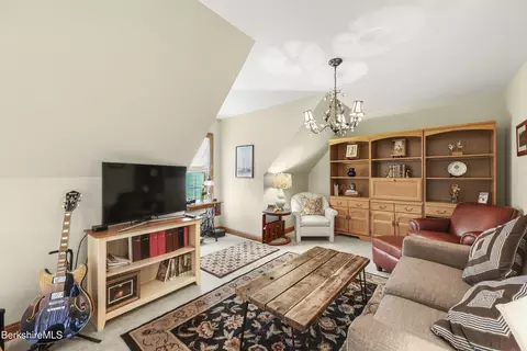 Bedroom - 31 Fox Run St, Lee, MA 01238 photo 4 of 6