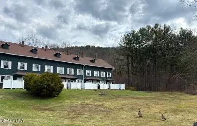 360 Park St #4, Great Barrington, MA 01230