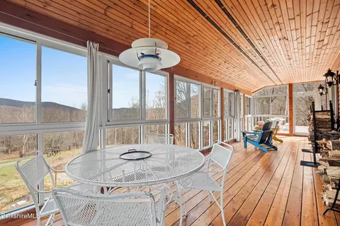 Exterior - 400 Rathbun Rd, Hancock, MA 01237 photo 2 of 8