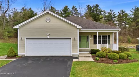 32 Aspen Way, Pittsfield, MA 01201