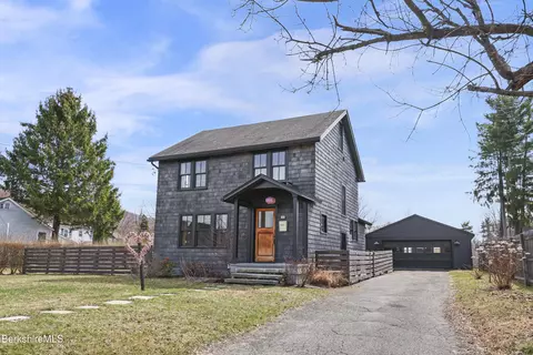 52 Reed St, Great Barrington, MA 01230