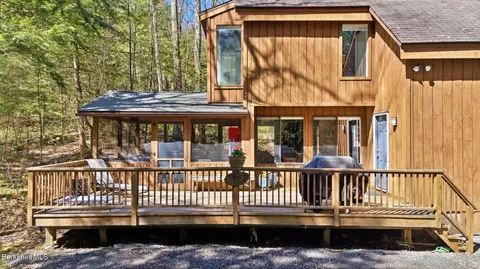311 Tamarack Trl, Sandisfield, MA 01255