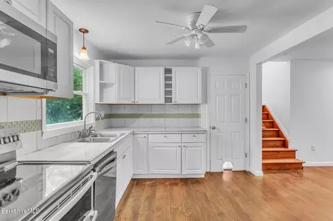 Kitchen - 449 High St Hill Rd, Windsor, MA 01270 photo 2 of 3