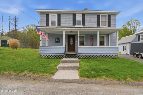 37 Alger St, Adams, MA 01220