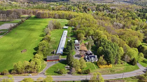 752 State Rd, Richmond, MA 01254