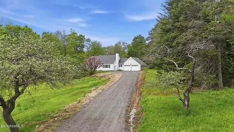 98 N Rd, Monroe, MA 01350