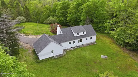 Exterior - 98 N Rd, Monroe, MA 01350 photo 1 of 2