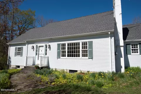 98 N Rd, Monroe, MA 01350