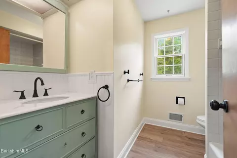 Bath - 98 N Rd, Monroe, MA 01350 photo 1 of 3