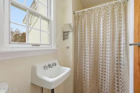 Bath - 98 N Rd, Monroe, MA 01350 photo 2 of 3
