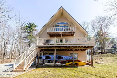 12 South St, Otis, MA 01253