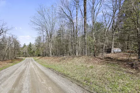Lindsey Hill Rd, Worthington, MA 01098