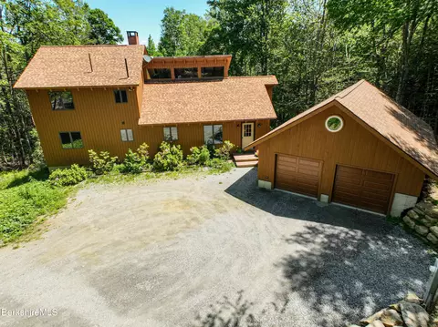 121 Hiawatha Rd, Becket, MA 01223