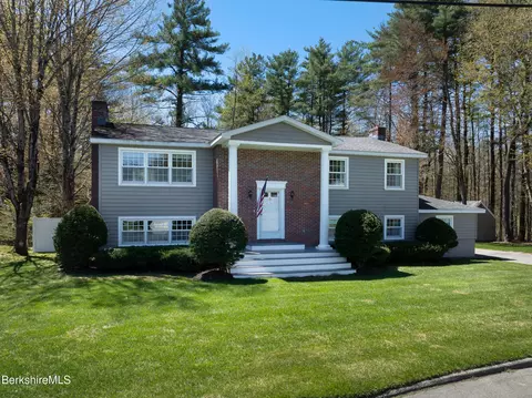 54 Pinehill Ter, North Adams, MA 01247