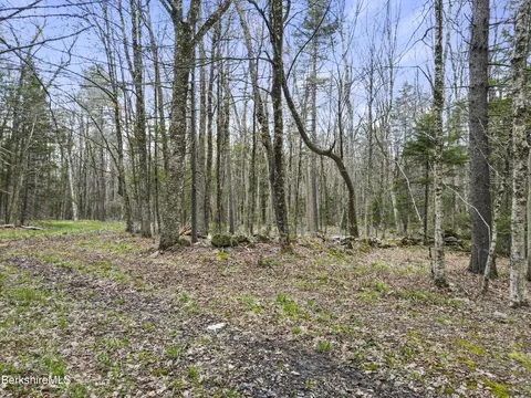 Stagecoach Rd, Becket, MA 01223