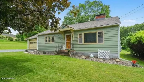 16 Anthony St, Adams, MA 01220