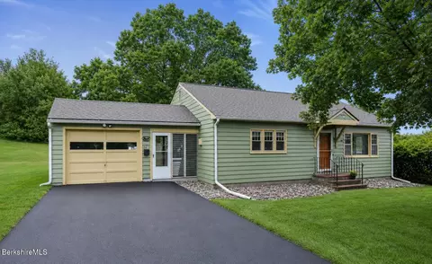 16 Anthony St, Adams, MA 01220