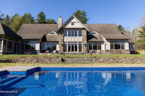 27 Hemlock Hill Rd, Great Barrington, MA 01230