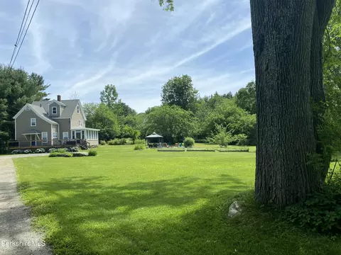 18 Willow Ln, Lenox, MA 01240